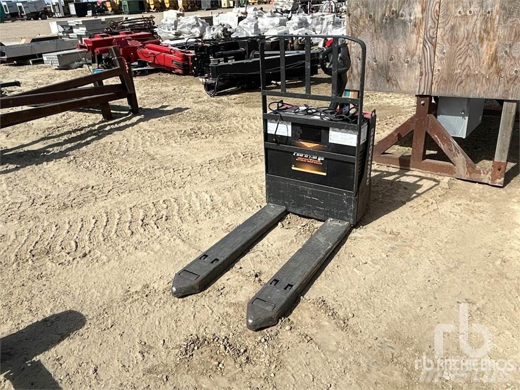 Raymond 8210 Racks para paletes