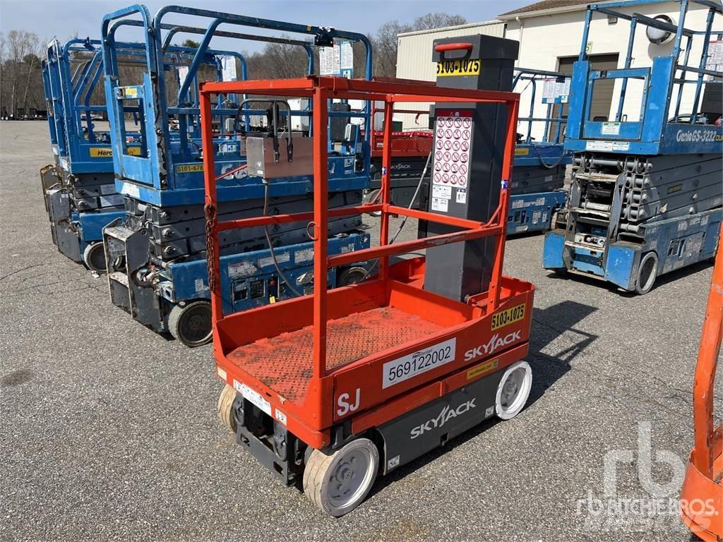 SkyJack SJ12 Elevadores braços articulados