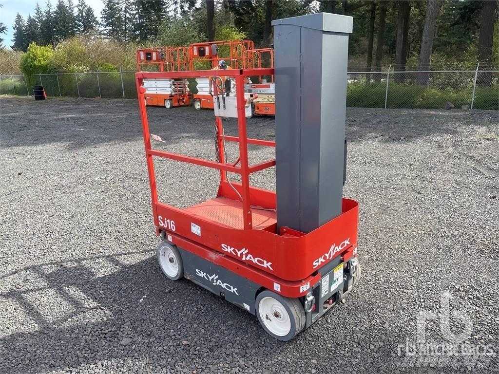 SkyJack SJ16 Elevadores de tesoura