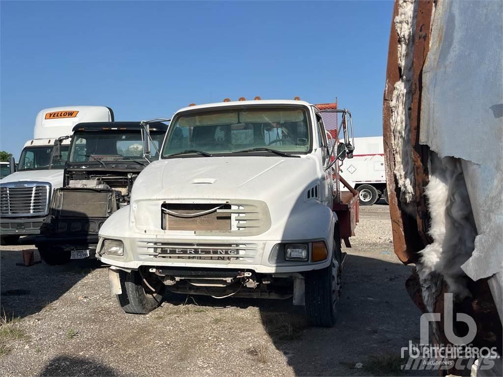 Sterling M7500 Camiões estrado/caixa aberta