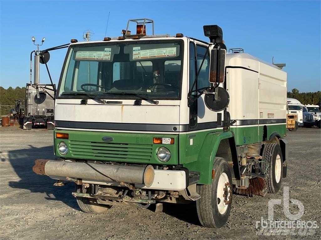Sterling SC8000 Camiões varredores