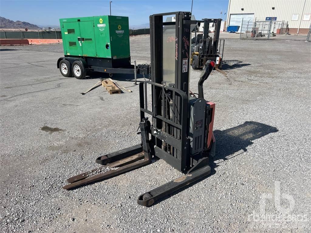 Toyota 8BWS13 Racks para paletes