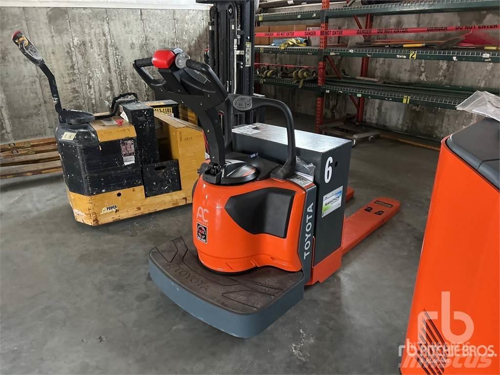Toyota 8HBE30 Racks para paletes
