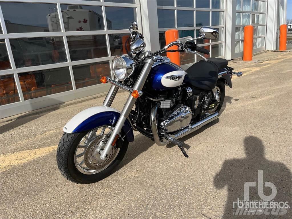 Triumph AMERICA Automóvel