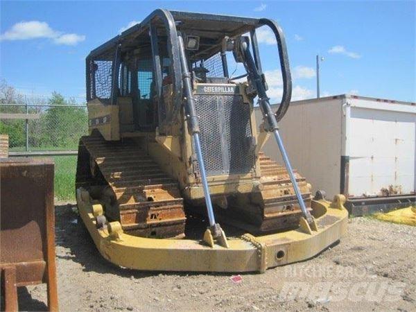 CAT D7H LGP Dozers - Tratores rastos