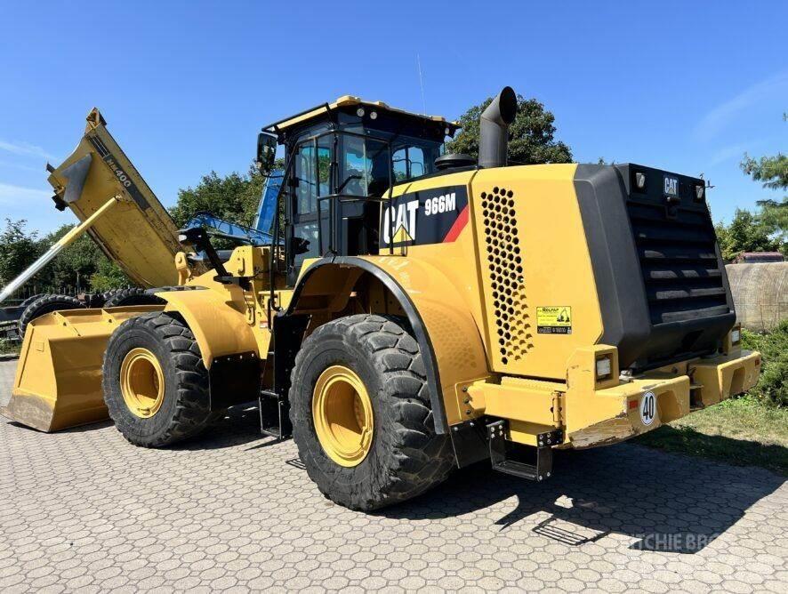 CAT 966M Carregadeiras de rodas