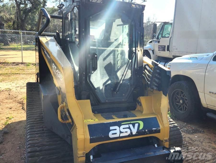 ASV RT135F Minicarregadeiras
