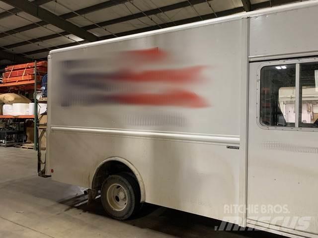 Ford E350 Caminhões de caixa fechada