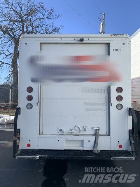 Ford E350 Caminhões de caixa fechada