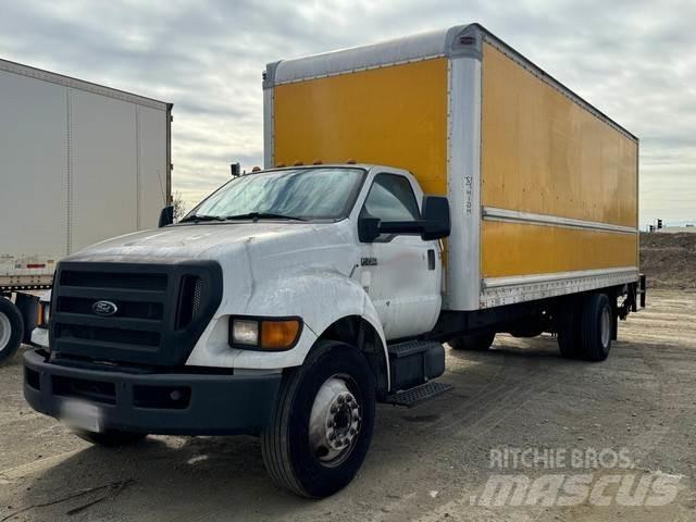 Ford F750 Caminhões de caixa fechada