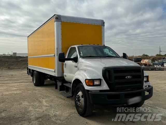 Ford F750 Caminhões de caixa fechada