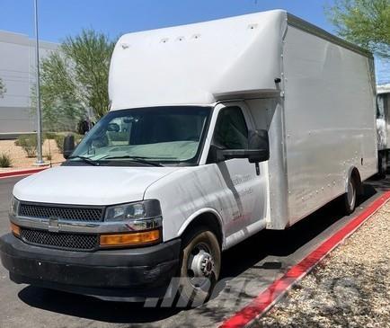 GMC Savana 4500 Caminhões de caixa fechada