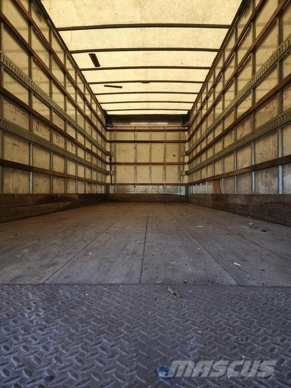 Hino 258LP Caminhões de caixa fechada