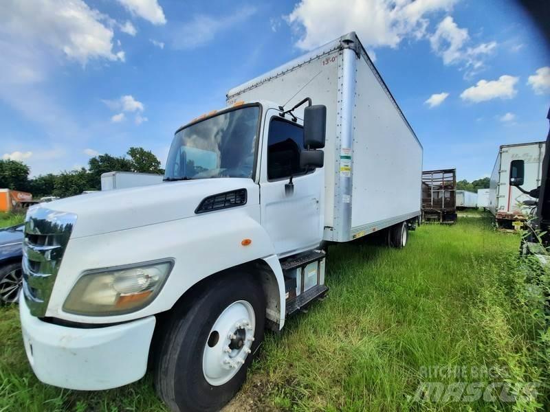 Hino 268 Caminhões de caixa fechada