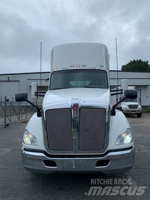 Kenworth T680 Cavalos Mecânicos