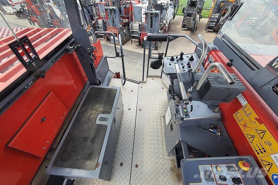 Wirtgen W 220 Moinhos de asfalto a frio