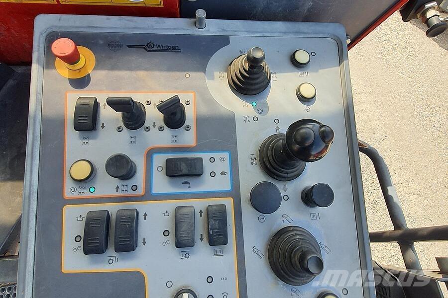 Wirtgen W 250 Moinhos de asfalto a frio
