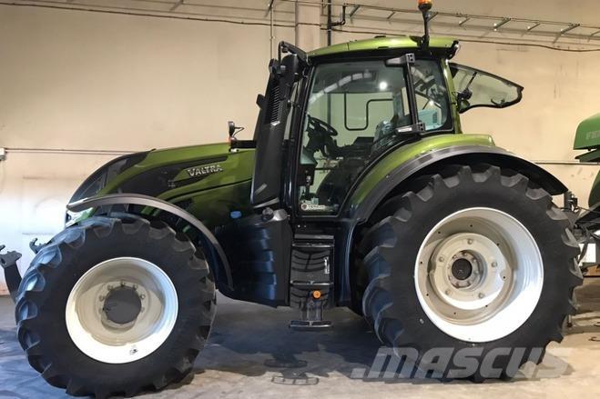 Valtra T235D Tratores Agrícolas usados