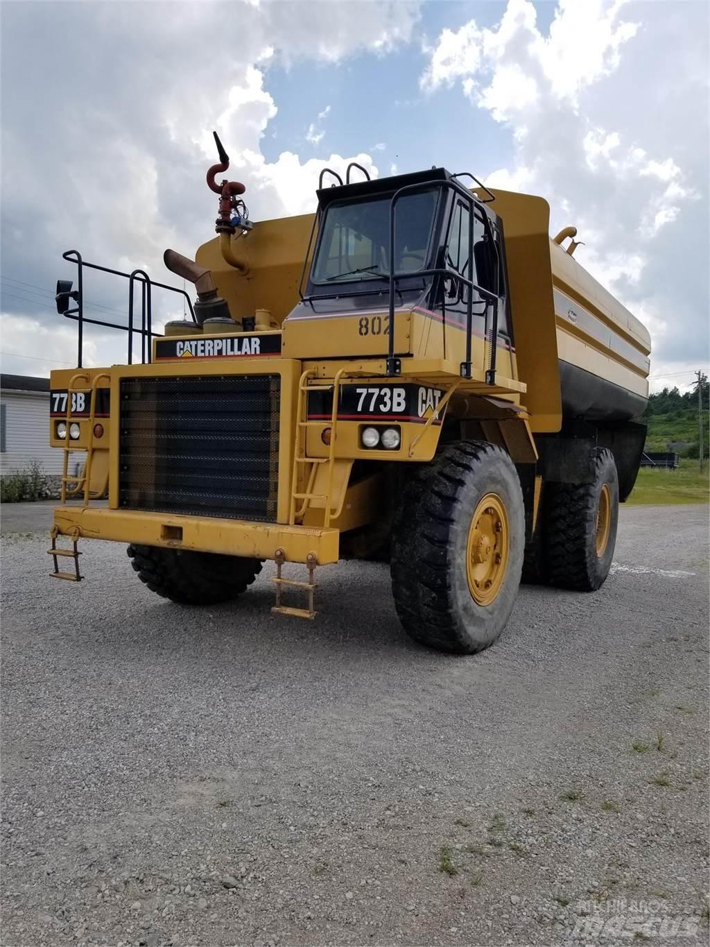 CAT 773B Auto-tanques