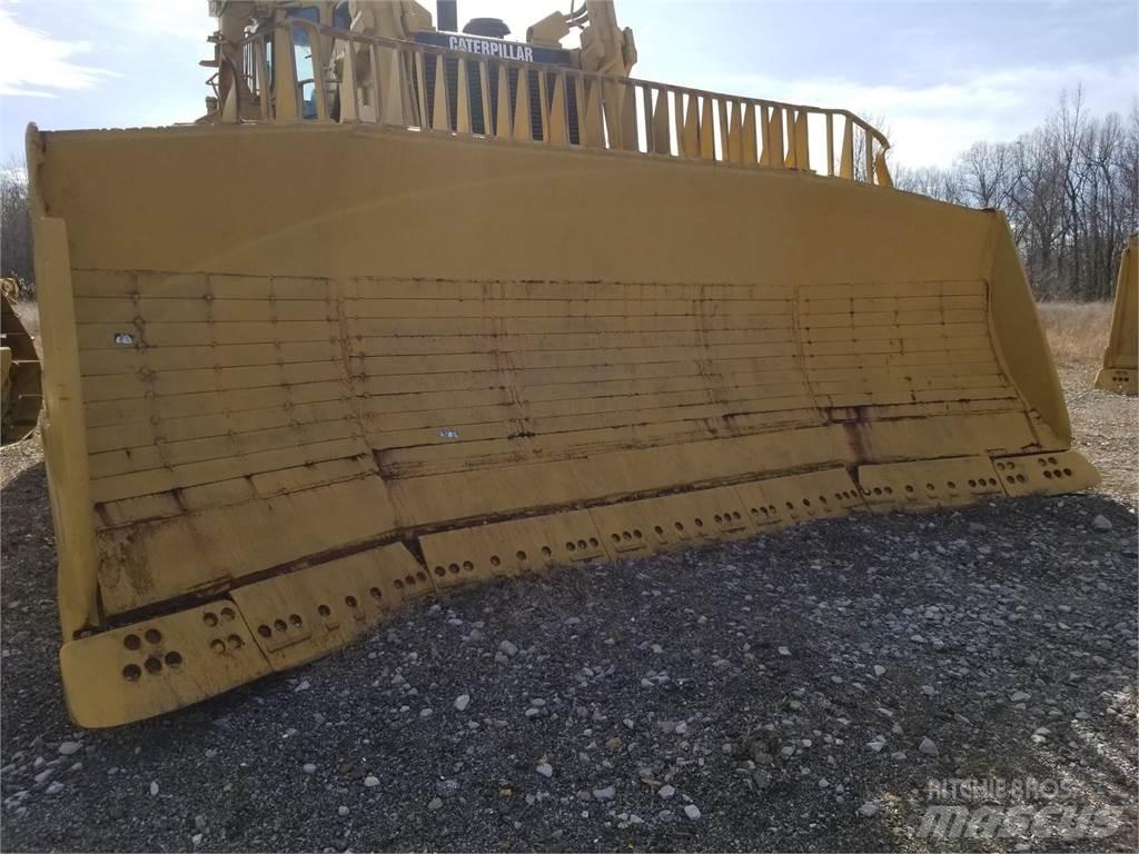 CAT D11N Dozers - Tratores rastos