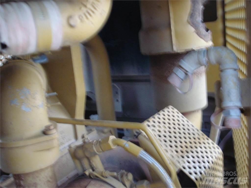 CAT D11R Dozers - Tratores rastos