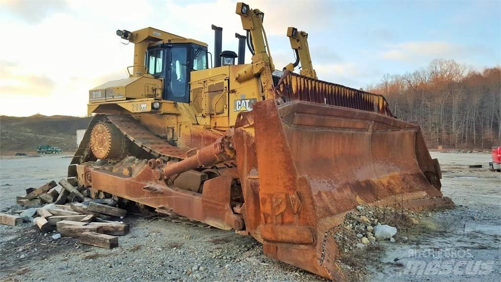 CAT D11R Dozers - Tratores rastos