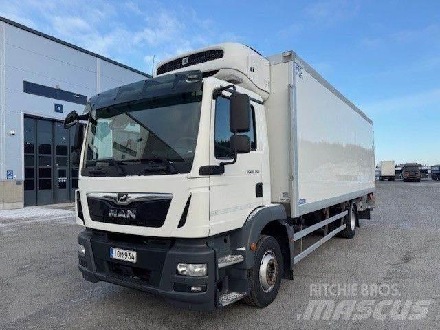 MAN 15.250 Caminhões caixa temperatura controlada