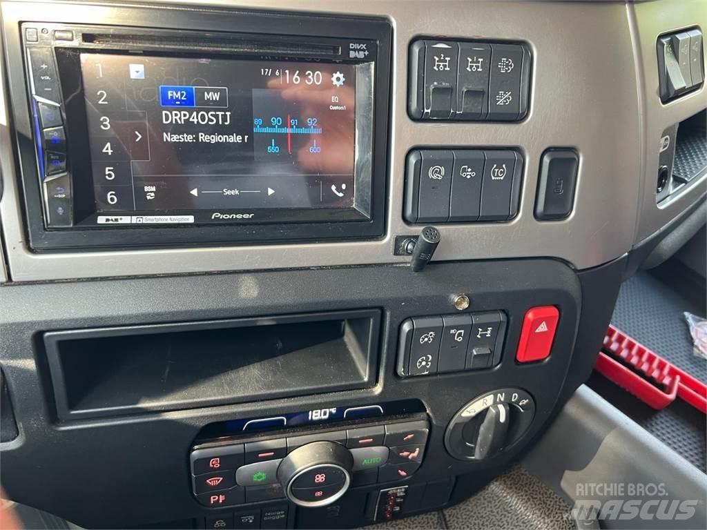 DAF CF 480 FAX Camiões caixa desmontável com elevador de cabo