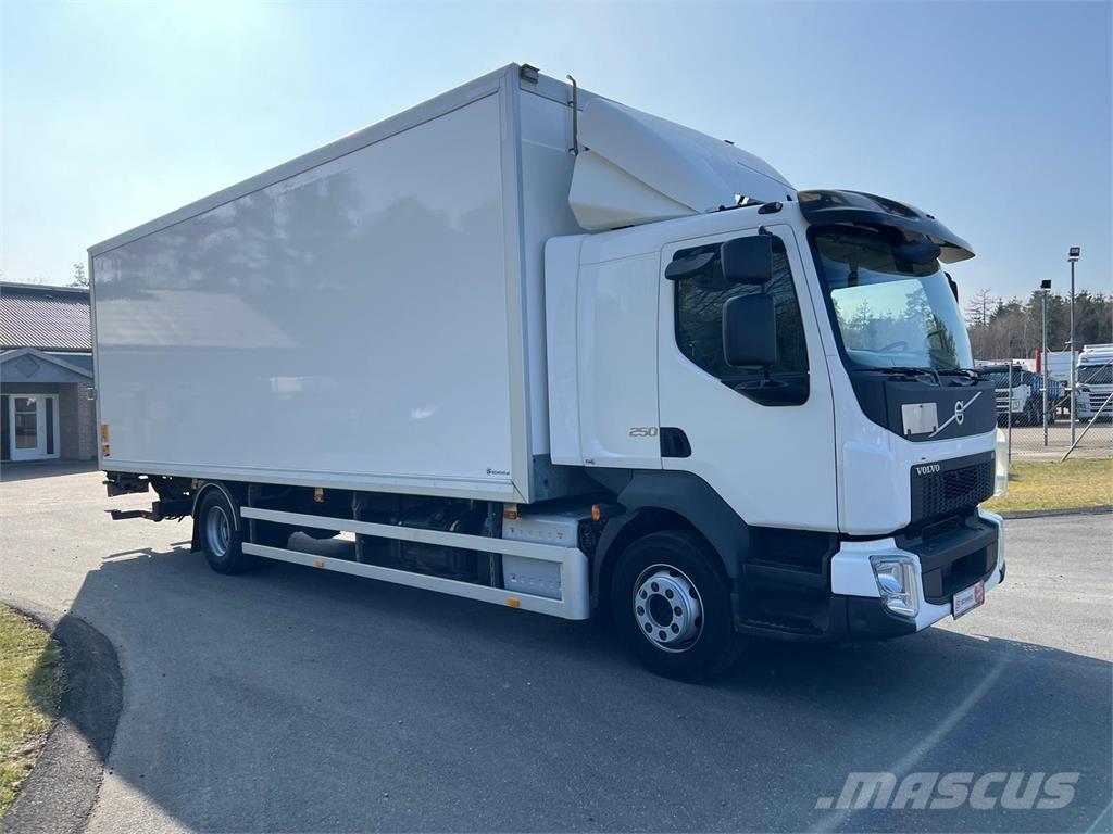 Volvo FL 16 ton 250HK Caminhões de caixa fechada