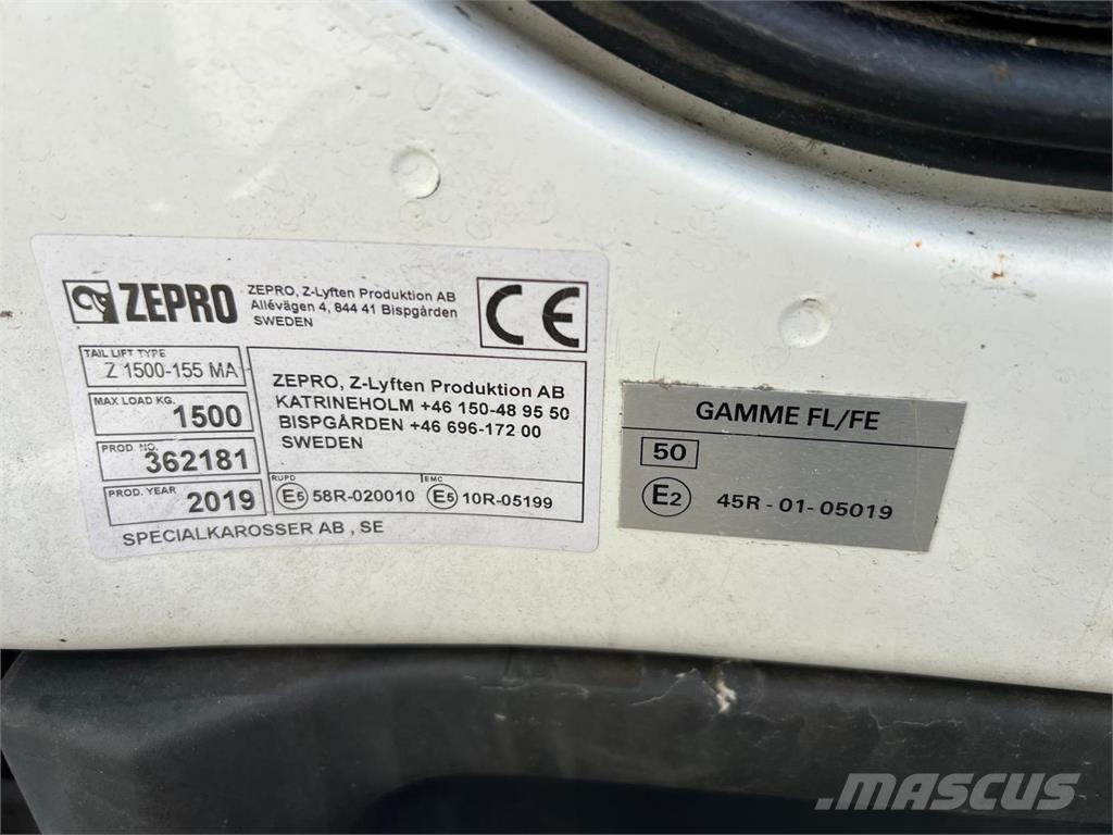 Volvo FL 250 16 ton Caminhões de caixa fechada