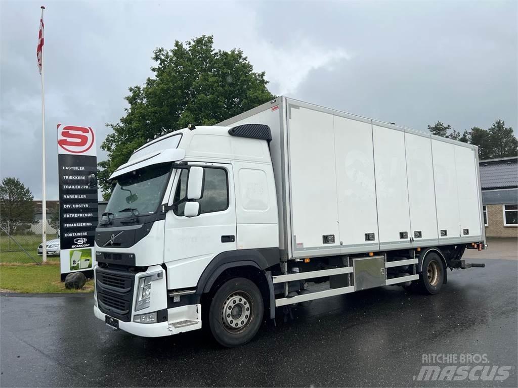 Volvo FM330 Caminhões de caixa fechada