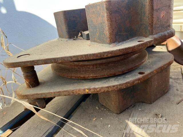 Johnson  Peças e equipamento de gruas
