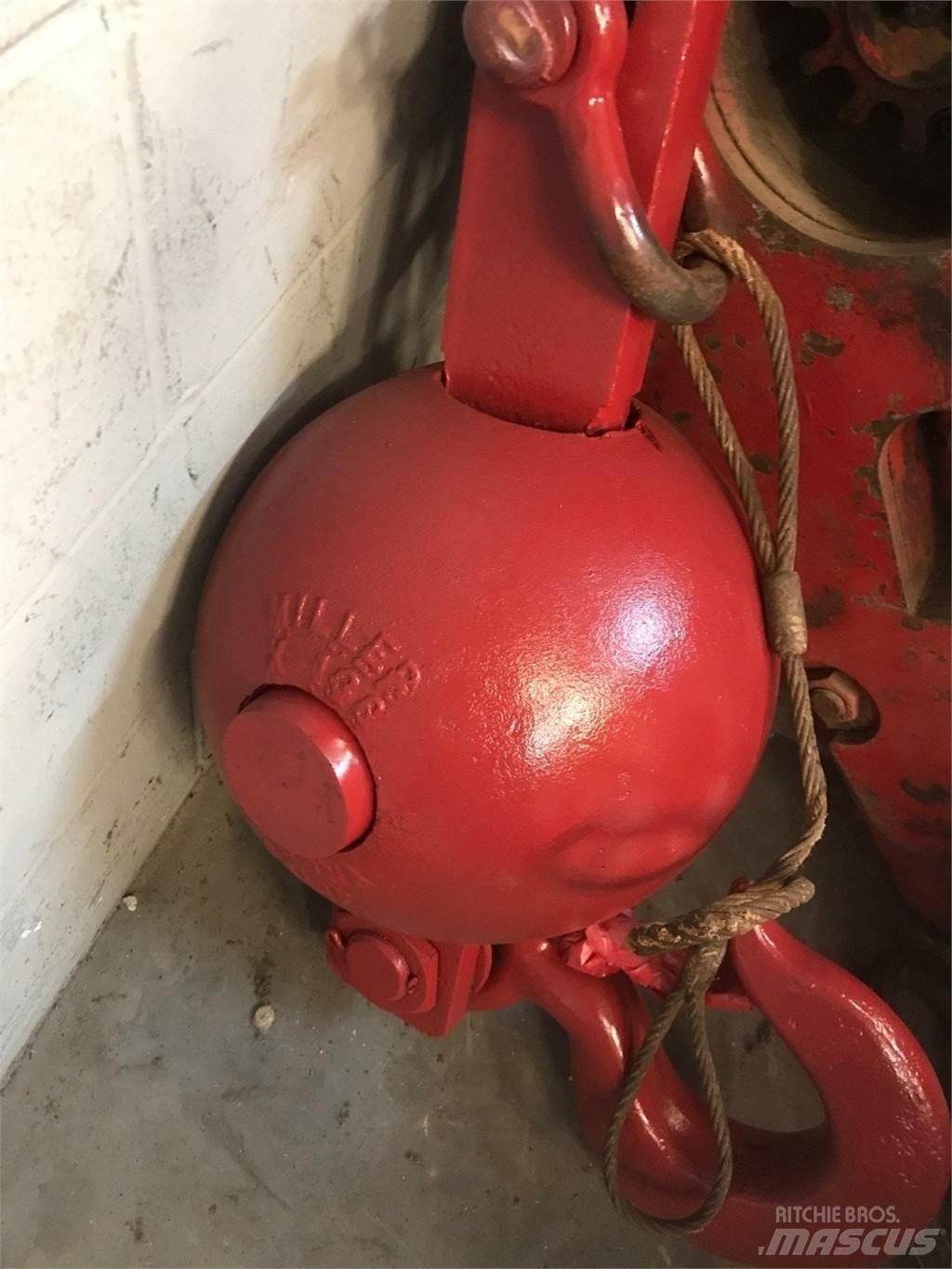 Miller  Peças e equipamento de gruas
