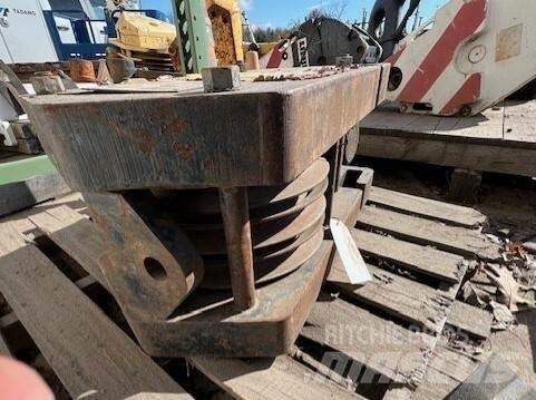  Unknown Outras gruas