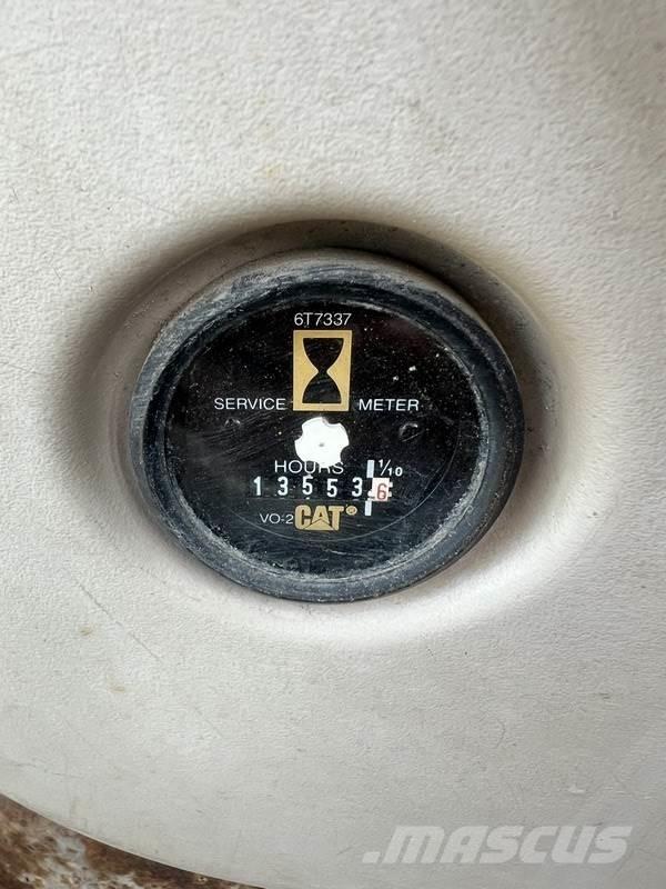 CAT 330. Escavadeiras de esteiras