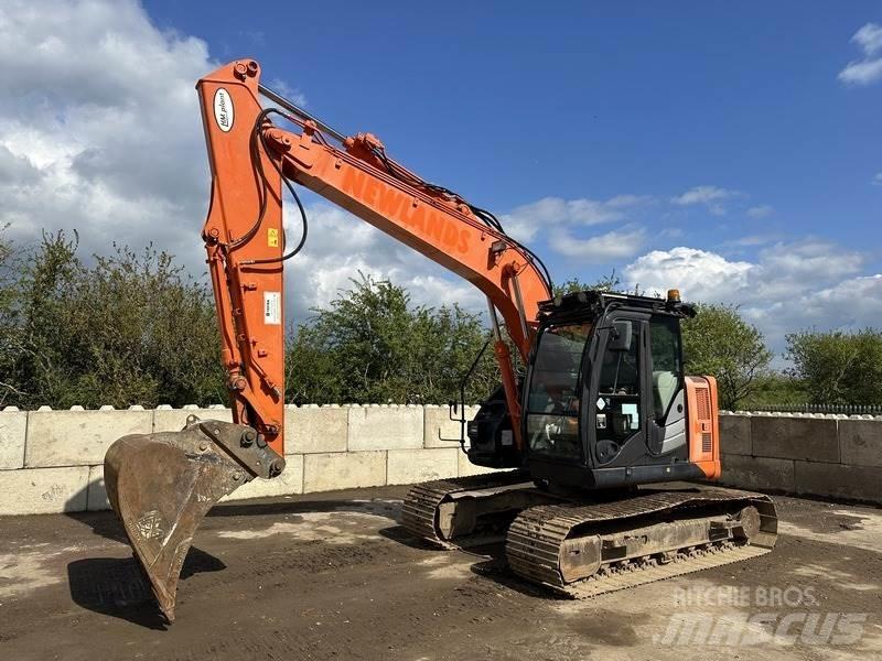 Hitachi ZX135 Escavadeiras de esteiras