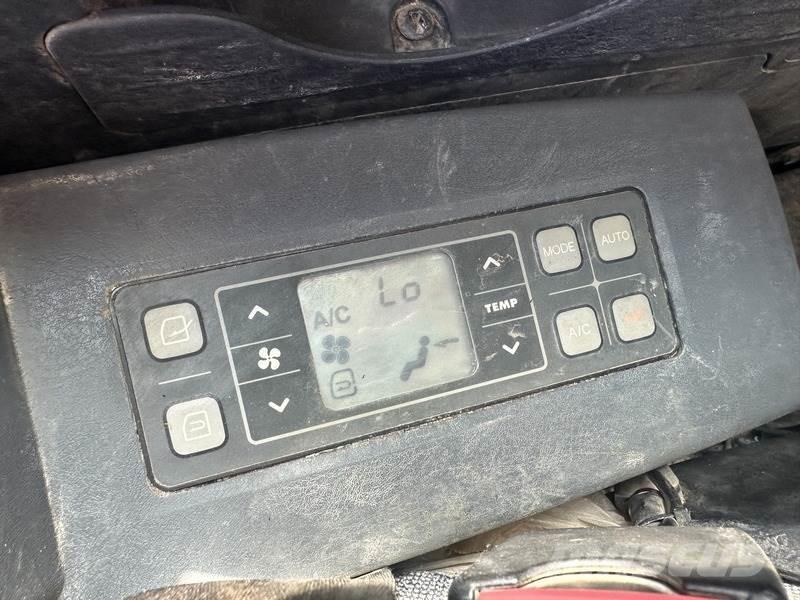 Hyundai HX130LCR Escavadeiras de esteiras