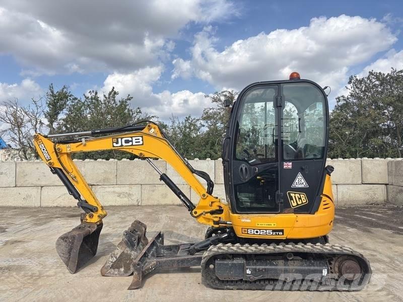 JCB 8025 ZTS Miniescavadeiras