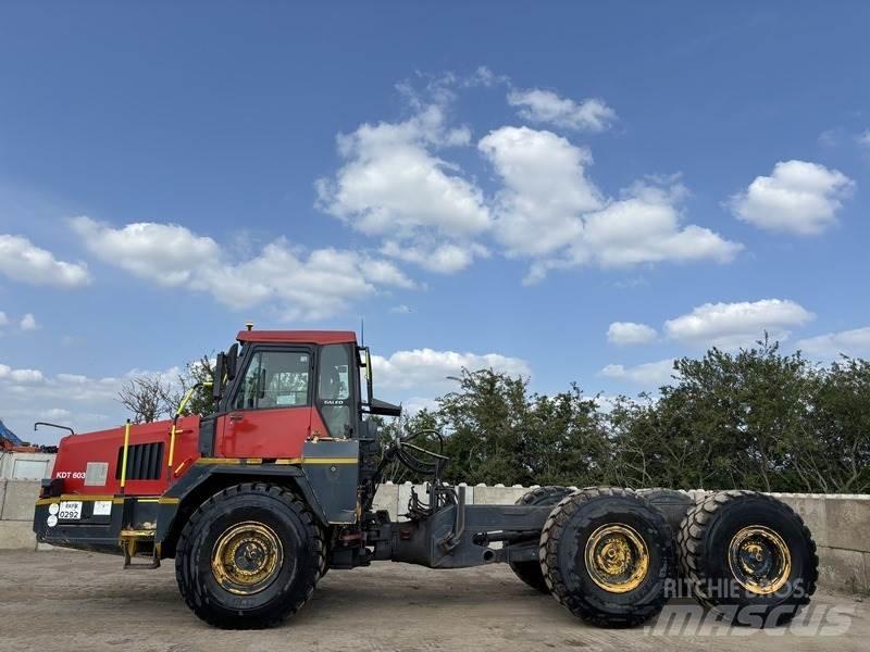 Komatsu HM300-1 Caminhões articulados