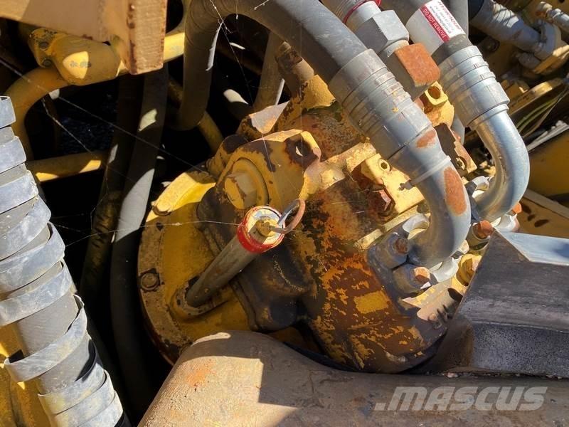 Komatsu PC450LC-8 Escavadeiras de esteiras