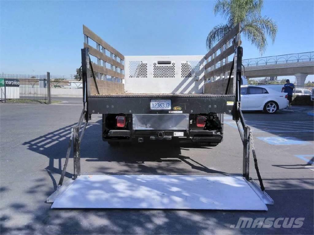 Ford F550 CREW CAB 4 Caminhões de caixa fechada