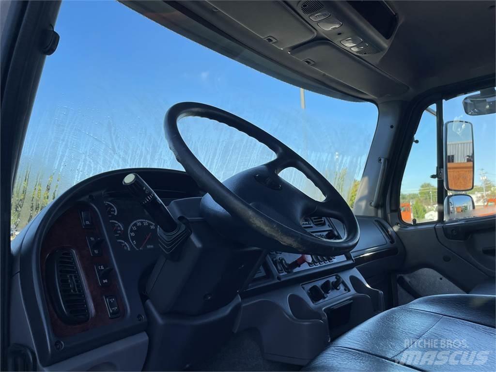 Freightliner 114SD Camiões de chassis e cabine