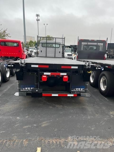 Freightliner M2 Camiões de chassis e cabine