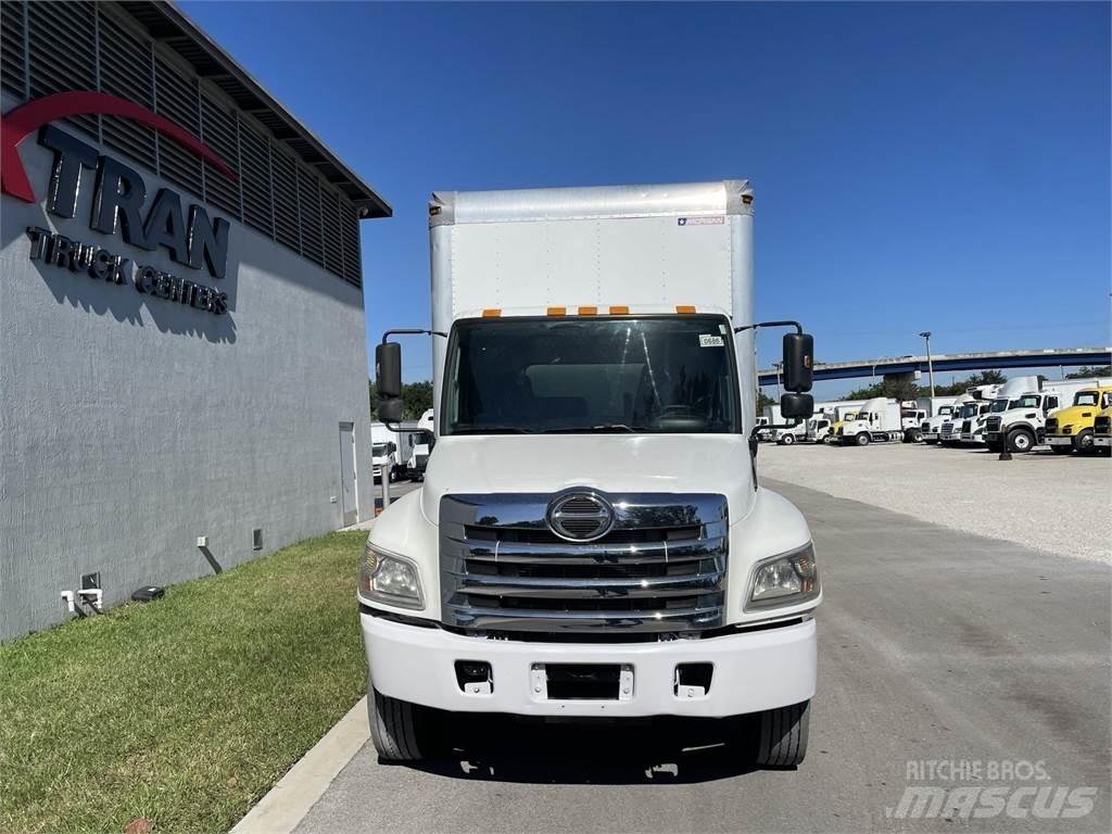 Hino 268 Caminhões de caixa fechada