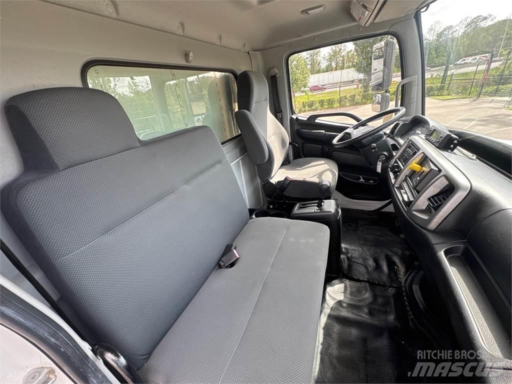 Hino 268A Caminhões de caixa fechada
