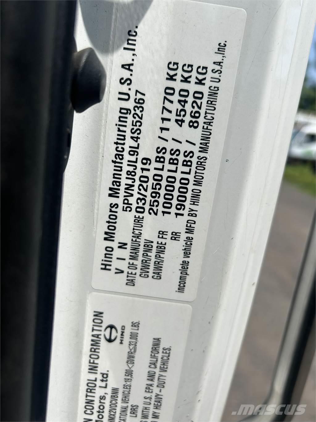 Hino 268A Camiões de chassis e cabine