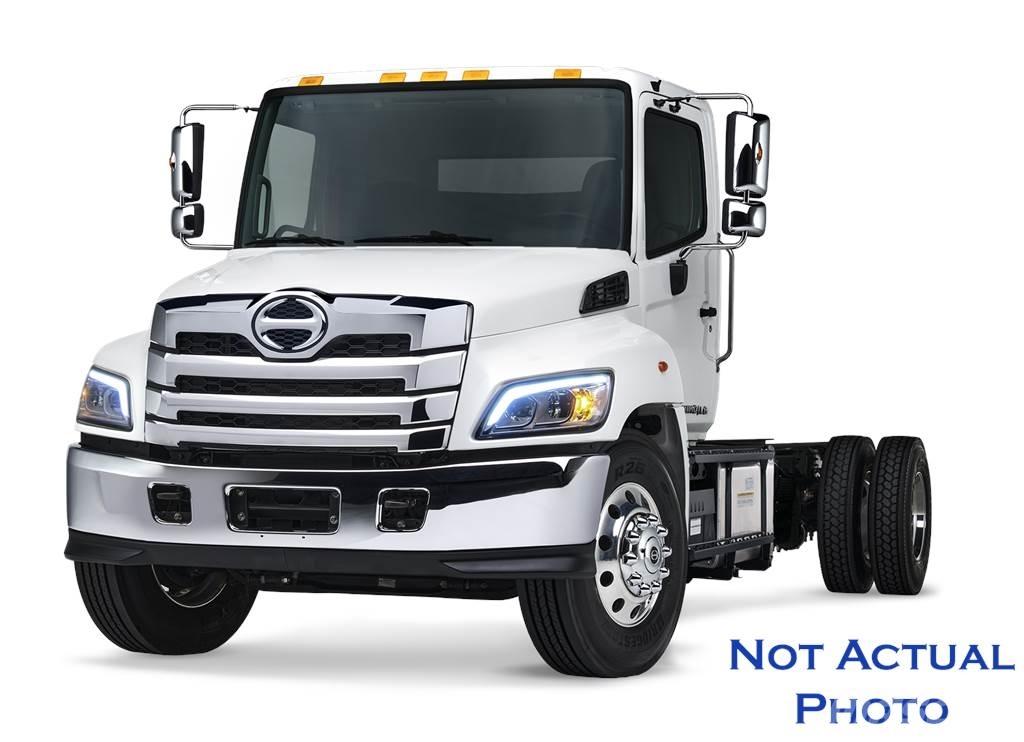 Hino L7 Camiões de chassis e cabine