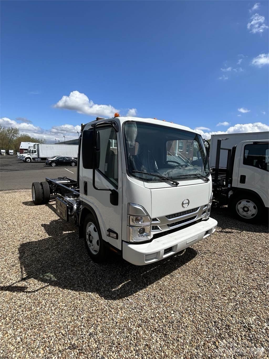 Hino S5 Caminhões de caixa fechada