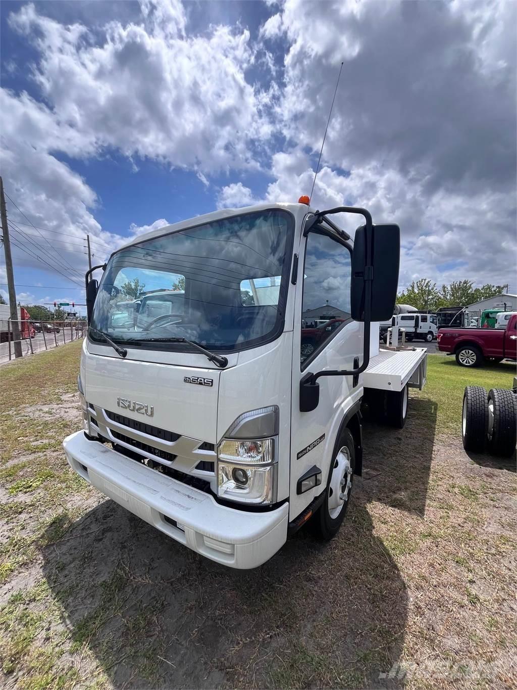 Isuzu NPR-1F104 Camiões de chassis e cabine