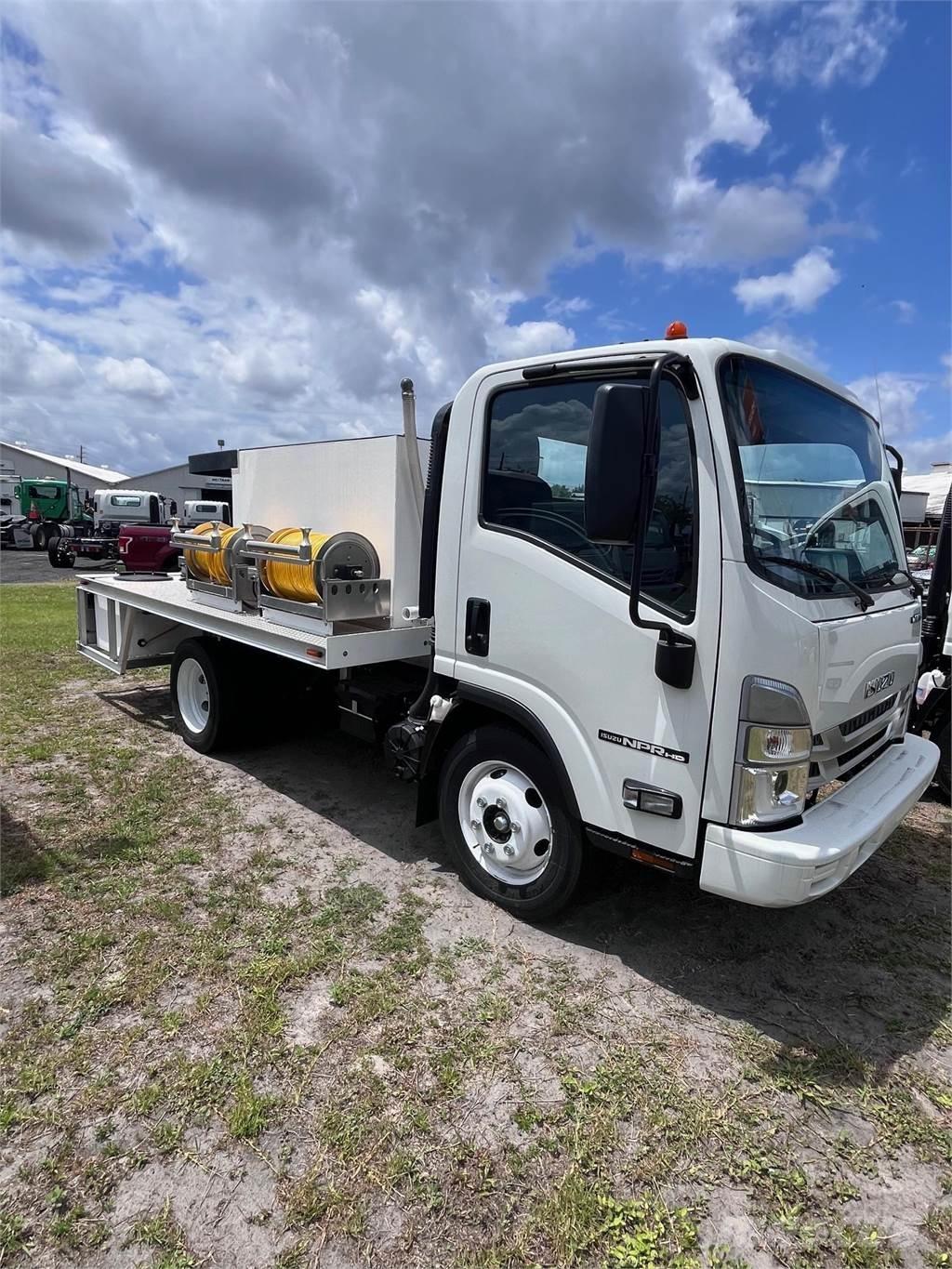 Isuzu NPR-1F104 Camiões de chassis e cabine